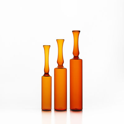 หลอดแก้ว Borosilicate เป็นกลางสีเหลืองอำพันพร้อมวงแหวนแบ่ง